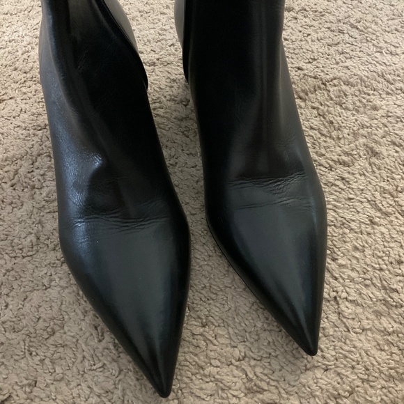 PRADA Stivali Black Leather Pointed Toe Ankle Boot, 55mm - Picture 3 of 9